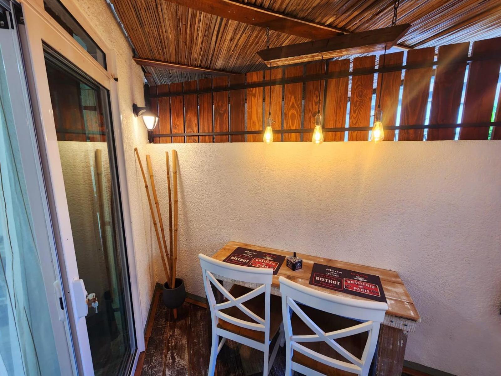 The Rustic Studio グランベ エクステリア 写真